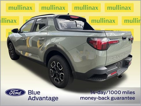 Used 2022 Hyundai Santa Cruz SEL Premium image 3