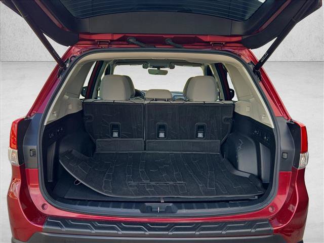 Used 2020 Subaru Forester Premium AWD/4WD image 6