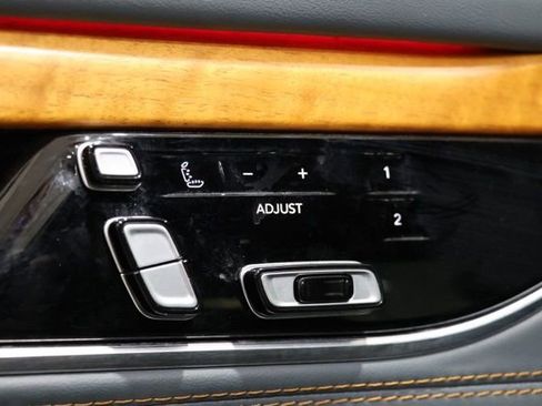 Used 2023 Jeep Grand Wagoneer Series II AWD/4WD image 19