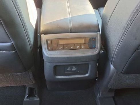 Used 2025 Nissan Pathfinder SL image 22