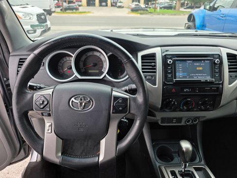 Used 2014 Toyota Tacoma PreRunner w/ SR5 Package RWD image 18