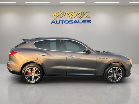 Used 2017 Maserati Levante w/ Sport Package image 3