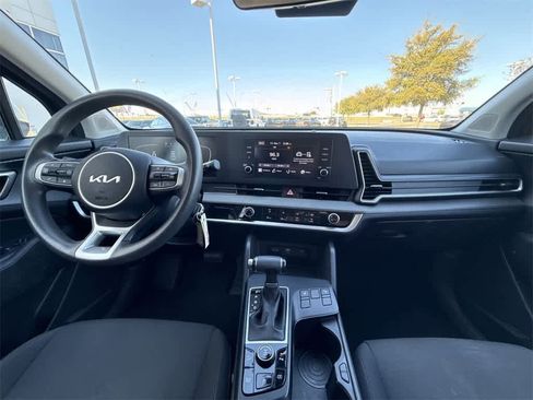 Used 2023 Kia Sportage LX image 15