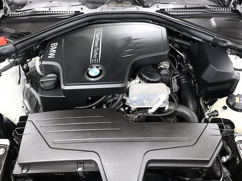 Used 2017 BMW 320i Sedan RWD image 29