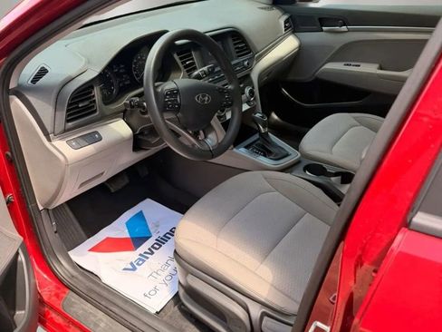 Used 2019 Hyundai Elantra SE FWD image 7
