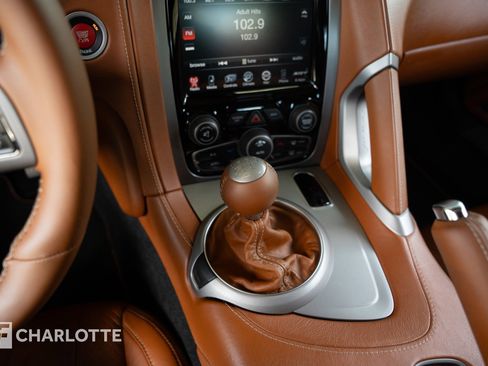 Used 2013 SRT Viper GTS w/ GTS Laguna Interior Pkg image 30