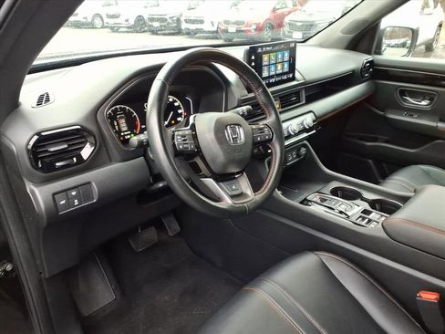 Used 2023 Honda Pilot TrailSport image 15