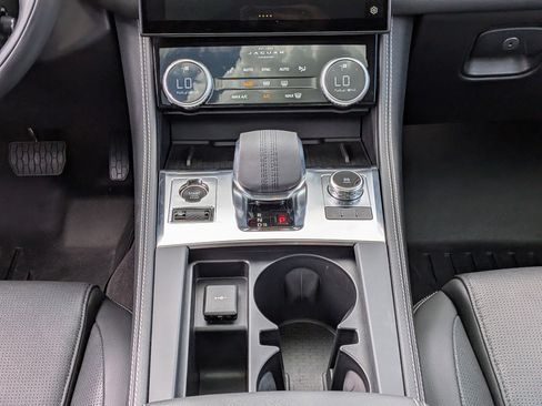 Used 2024 Jaguar F-PACE R-Dynamic S AWD/4WD image 21
