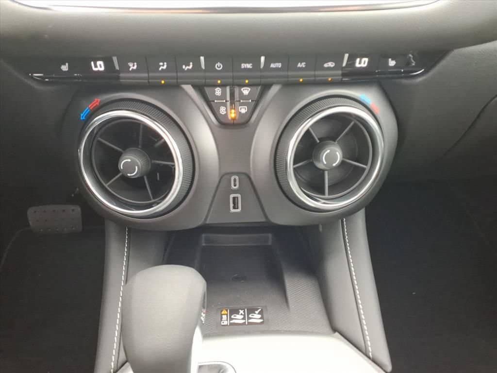 New 2026 Chevrolet Blazer LT w/ Convenience Package FWD image 21