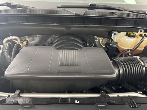 Used 2023 Chevrolet Tahoe LT w/ Luxury Package image 30