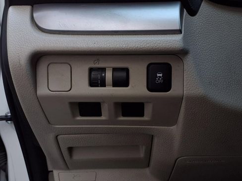 Used 2014 Subaru Crosstrek 2.0i Limited image 12