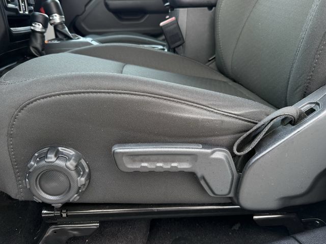 Used 2023 Jeep Wrangler Unlimited Sport AWD/4WD image 26