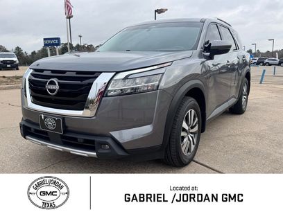 Used 2023 Nissan Pathfinder SL w/ Lighting Package (N92)