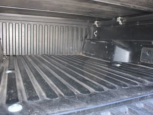 Used 2019 Toyota Tacoma SR w/ SR Convenience Package image 24