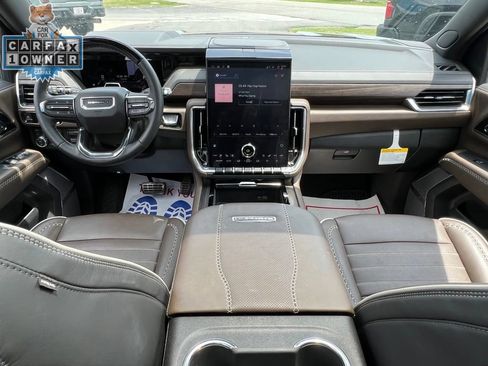 Used 2026 GMC Yukon Denali Ultimate AWD/4WD image 2
