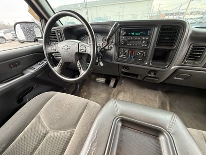 Used 2005 Chevrolet Silverado 1500 w/ Light Duty Power Package