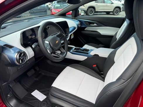 New 2026 Chevrolet Equinox EV LT FWD image 10