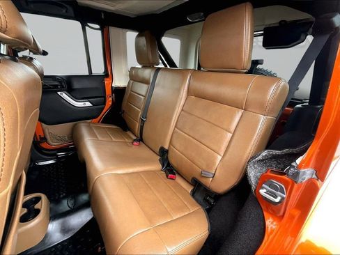 Used 2011 Jeep Wrangler Unlimited Sahara w/ Connectivity Group image 23