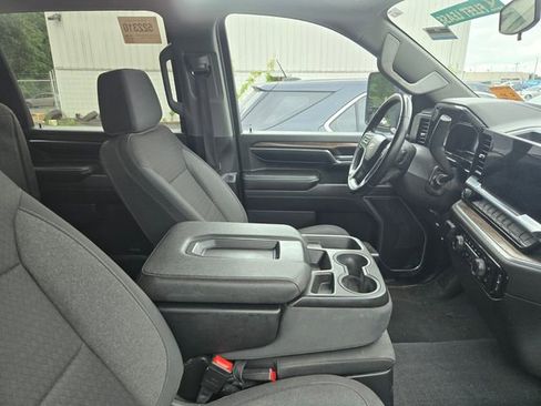Used 2024 Chevrolet Silverado 2500 LT AWD/4WD image 5