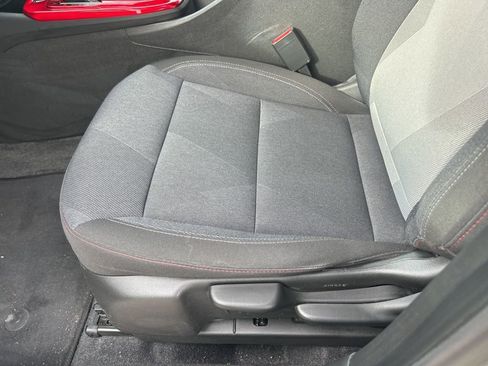 Used 2024 Chevrolet Trax RS w/ Driver Confidence Package image 18