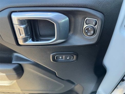 Used 2024 Jeep Wrangler Unlimited w/ Convenience Group image 13