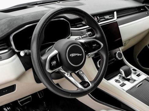 Used 2023 Jaguar F-PACE SVR image 13