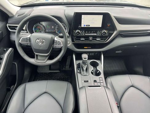 Used 2026 Toyota Highlander XLE AWD/4WD image 14