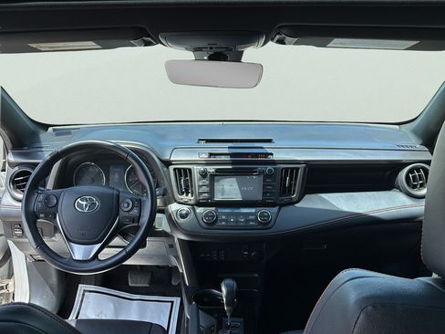 Used 2018 Toyota RAV4 SE w/ Power Extra Value Package FWD image 27
