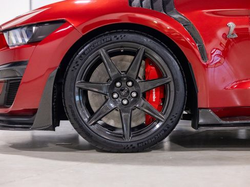 Used 2021 Ford Mustang Shelby GT500 w/ Carbon Fiber Track Pack RWD image 21