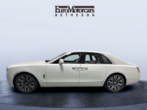 Used 2023 Rolls-Royce Ghost Base image 2