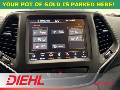 Used 2019 Jeep Cherokee Trailhawk image 34