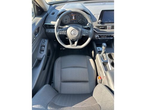Used 2025 Nissan Altima 2.5 S FWD image 21