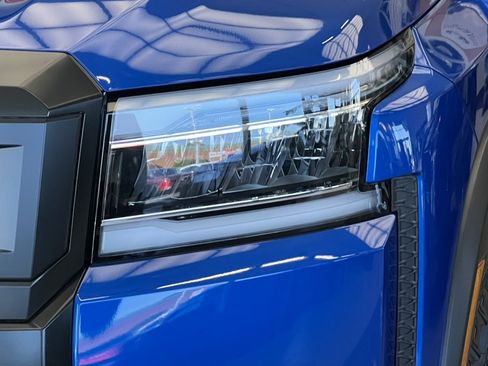 Used 2025 Nissan Frontier PRO-4X image 33