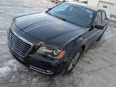 Used 2014 Chrysler 300 S image 37