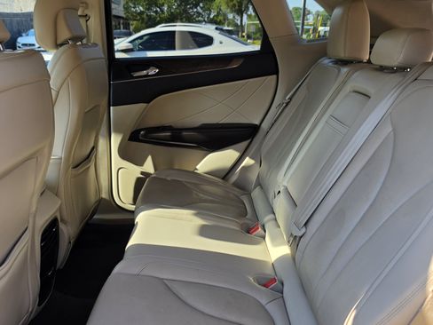 Used 2017 Lincoln MKC Reserve AWD/4WD image 21