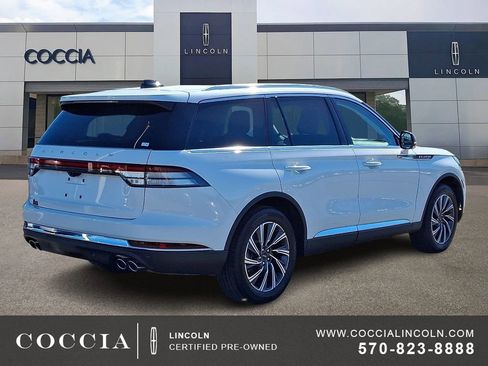 Certified 2025 Lincoln Aviator AWD image 4