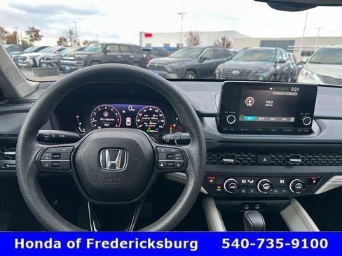 Certified 2023 Honda Accord EX image 19