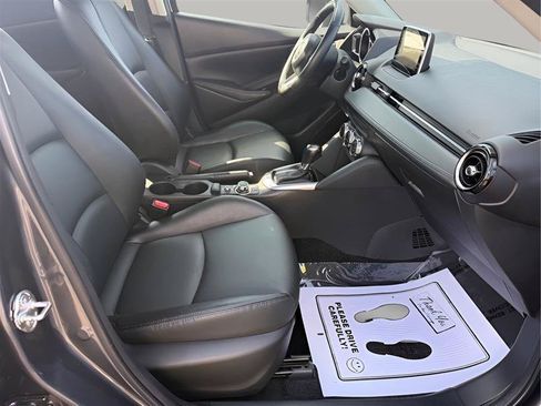 Used 2019 Toyota Yaris XLE FWD image 24