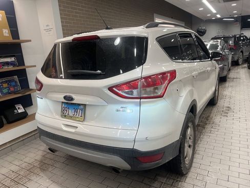 Used 2016 Ford Escape SE w/ Equipment Group 201A image 3