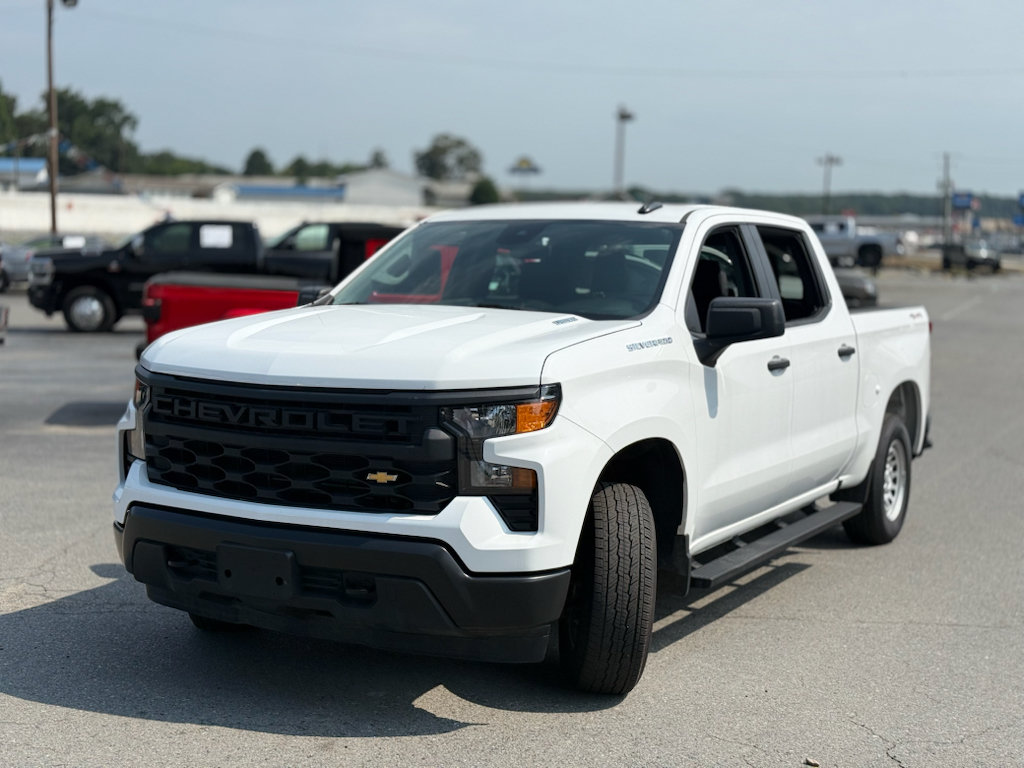 Used 2025 Chevrolet Silverado 1500 W/T w/ WT Value Package AWD/4WD image 3