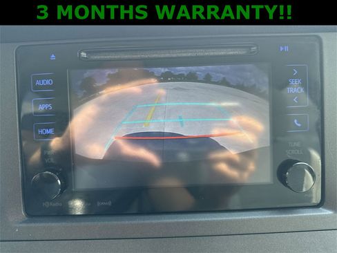 Used 2017 Toyota Sienna LE image 18