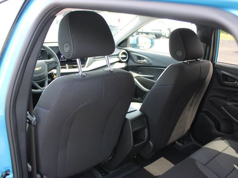 New 2026 Chevrolet Trax LS w/ LS Convenience Package FWD image 24