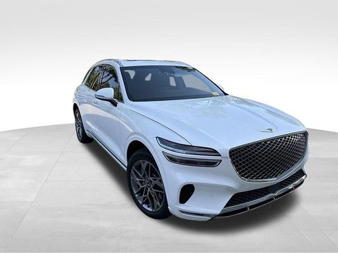 Used 2023 Genesis GV70 2.5T AWD/4WD image 3