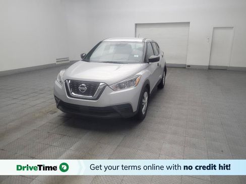Used 2020 Nissan Kicks S FWD image 1