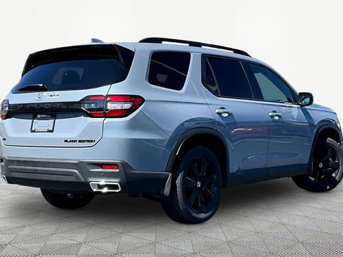 Used 2025 Honda Pilot Black Edition image 6