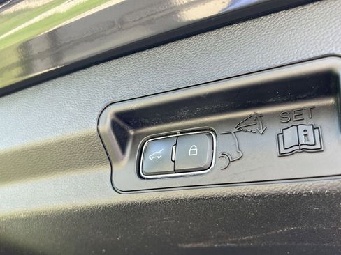 Used 2023 Ford Explorer XLT w/ Equipment Group 202A image 30