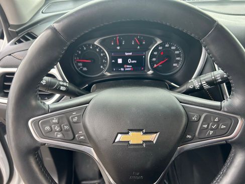 Used 2022 Chevrolet Equinox Premier FWD image 13