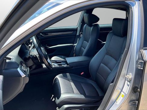 Used 2019 Honda Accord Sport image 16