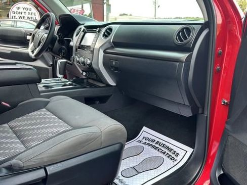 Used 2018 Toyota Tundra SR5 w/ SR5 Upgrade Package image 10