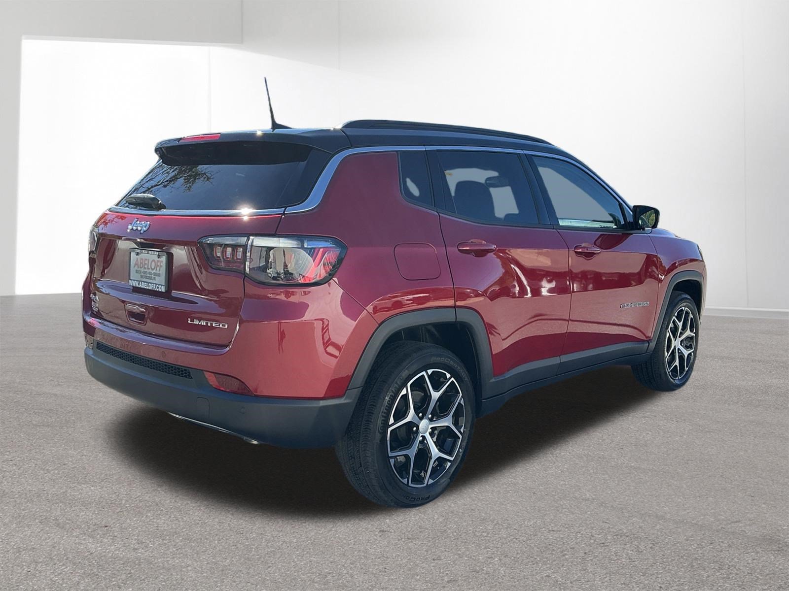 Used 2024 Jeep Compass Limited AWD/4WD image 3
